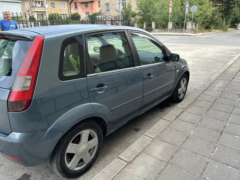 Ford Fiesta 1.4, снимка 4 - Автомобили и джипове - 52668366