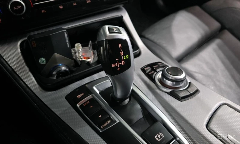 BMW 520, снимка 9 - Автомобили и джипове - 53044383