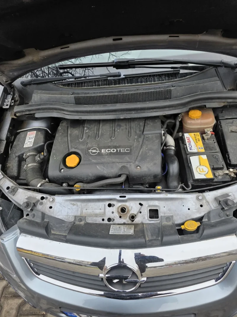 Opel Zafira 1.9 автоматик ! 7-местна !, снимка 6 - Автомобили и джипове - 53179543