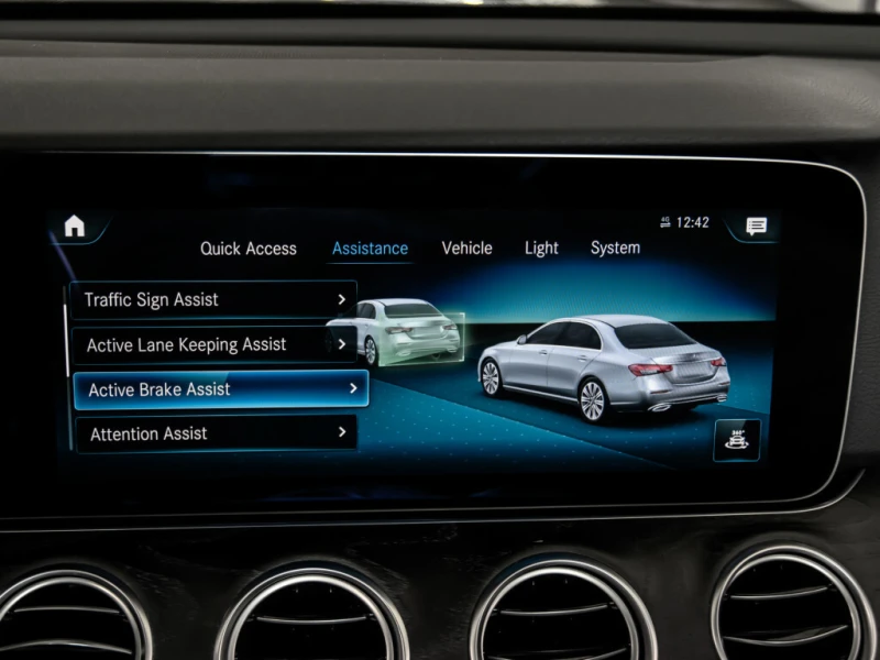 Mercedes-Benz E 350 AMG Line * ФИКСИРАНА ЦЕНА ДО БЪЛГАРИЯ * CARFAX * , снимка 14 - Автомобили и джипове - 53182026