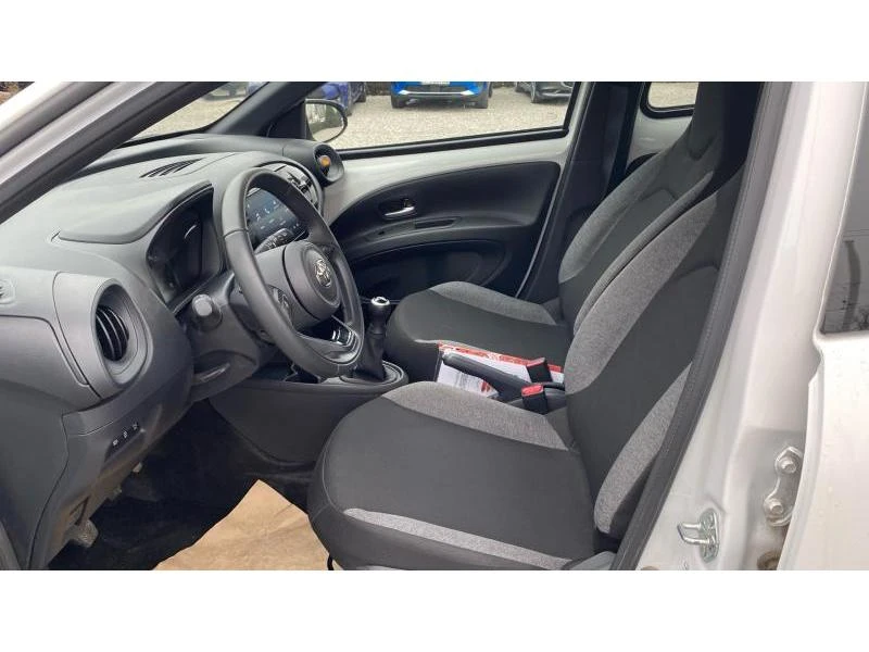 Toyota Aygo X Play | Mobile.bg � ����������� 12