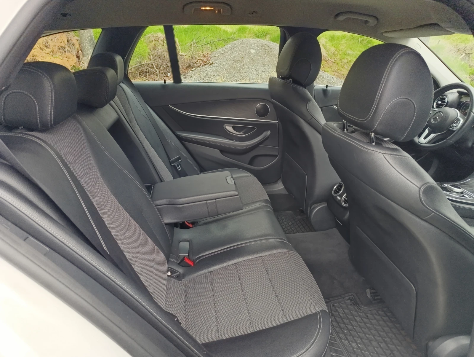 Mercedes-Benz E 200  - изображение 3
