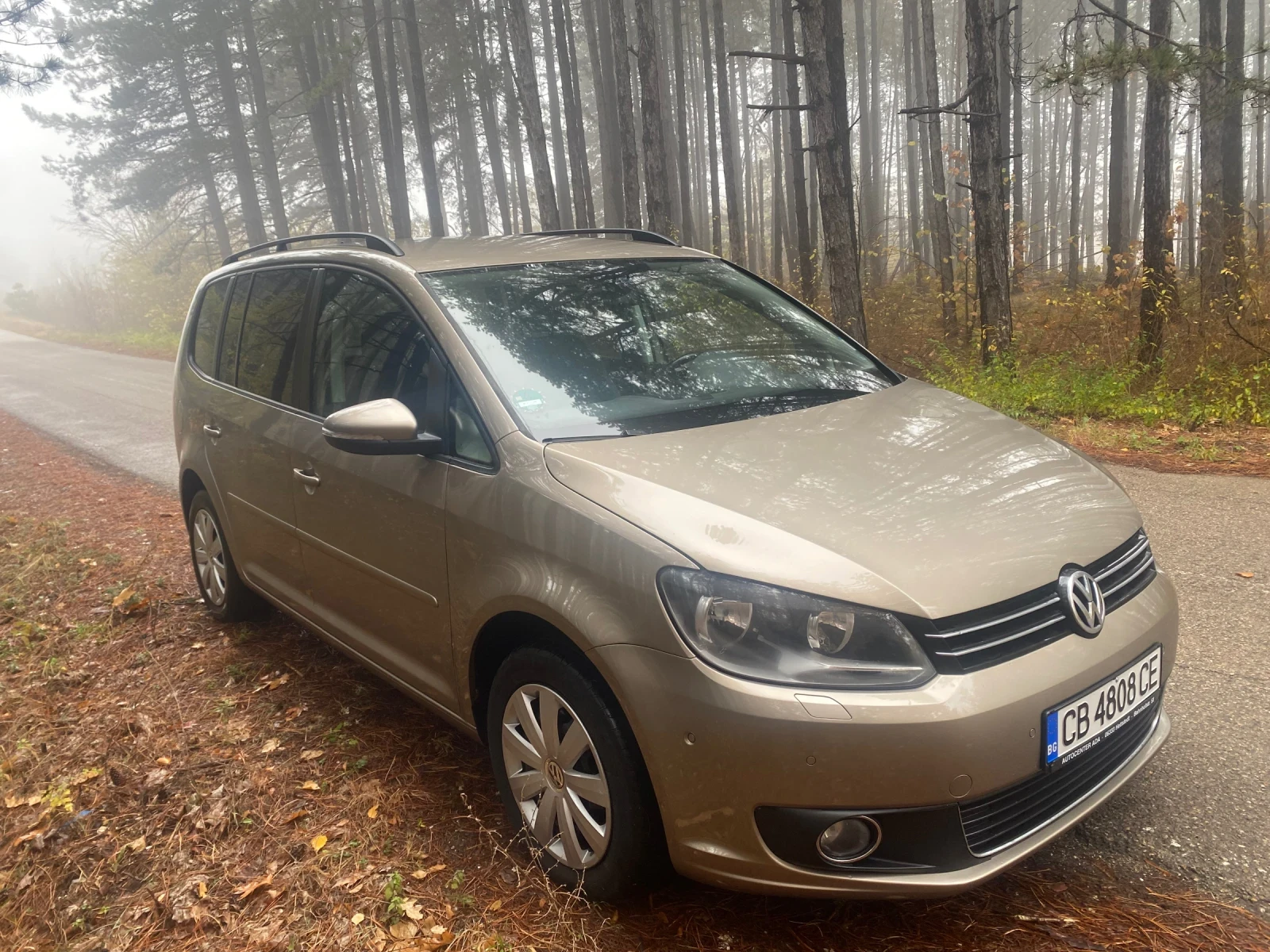 VW Touran 1.6 TDI   DSG 7 - изображение 3