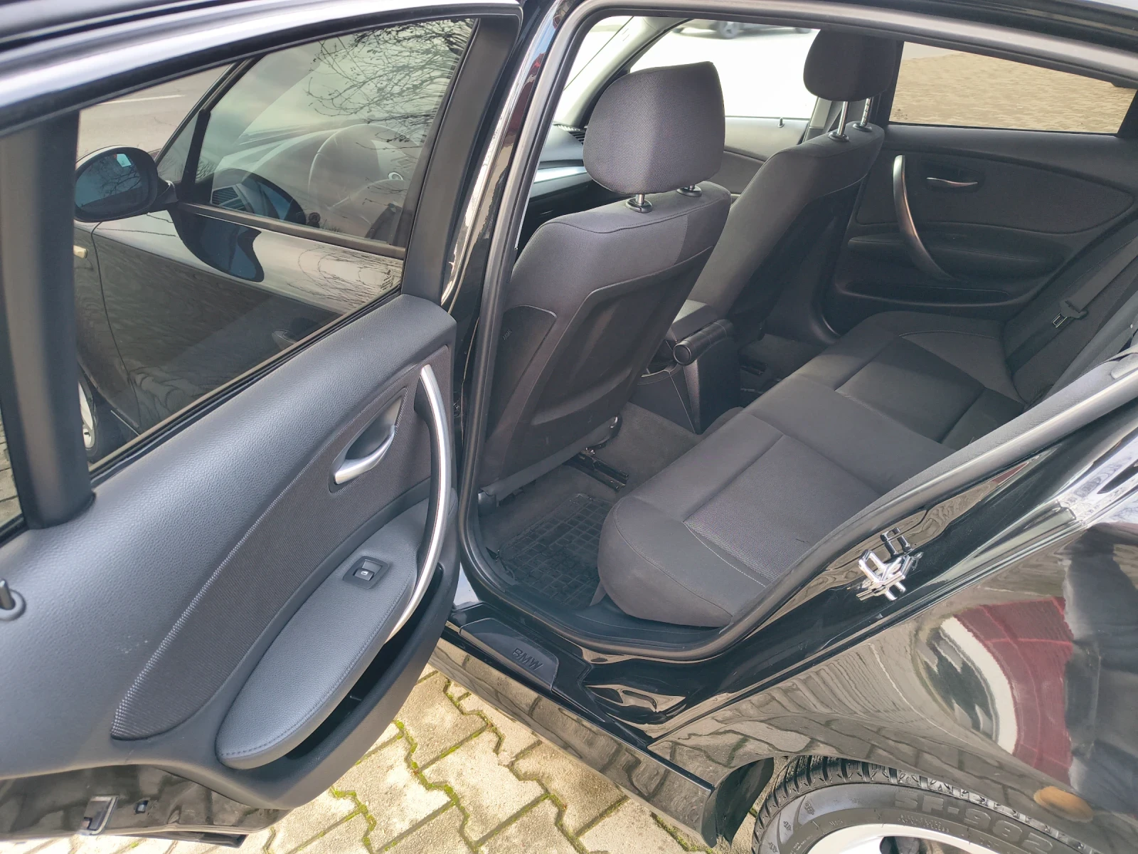 BMW 123 d, снимка 8 - Автомобили и джипове - 53641993