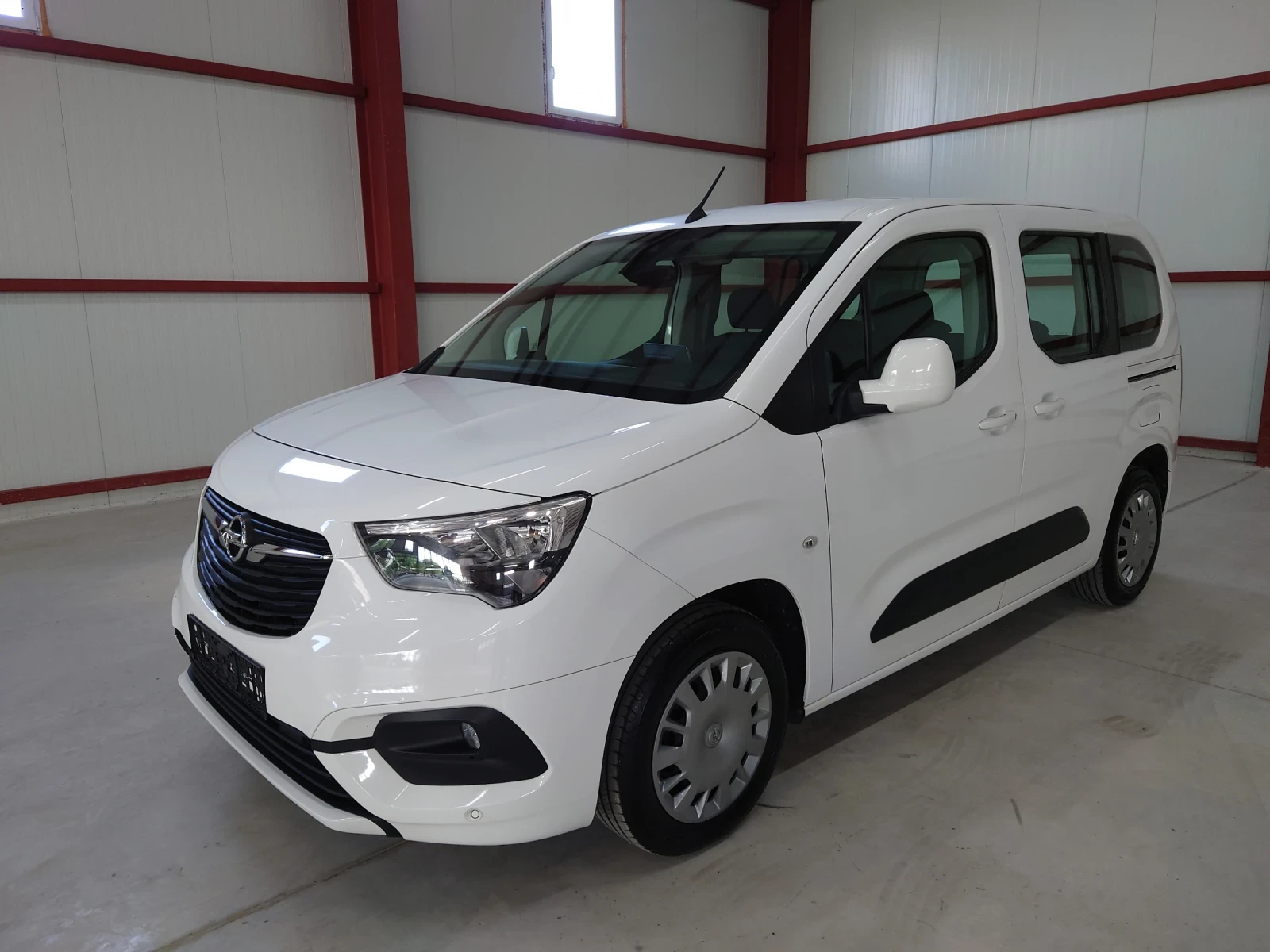Opel Combo  Life 1.5 Edition - изображение 2