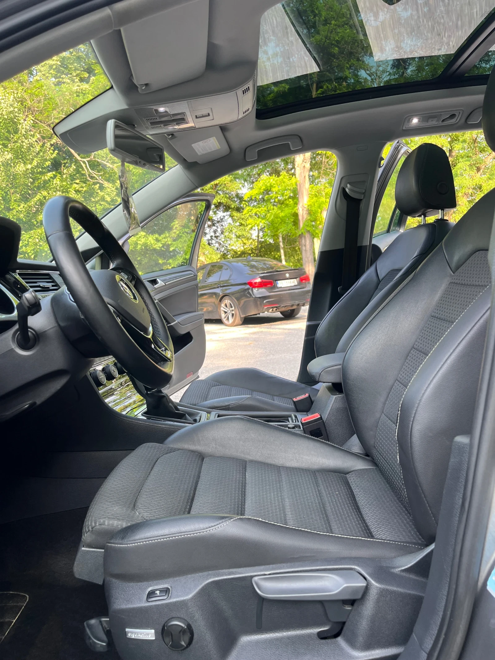 VW Golf VW Golf 1.6TDI  LED XENON DISTRONIC HIGHLINE PANO - изображение 9