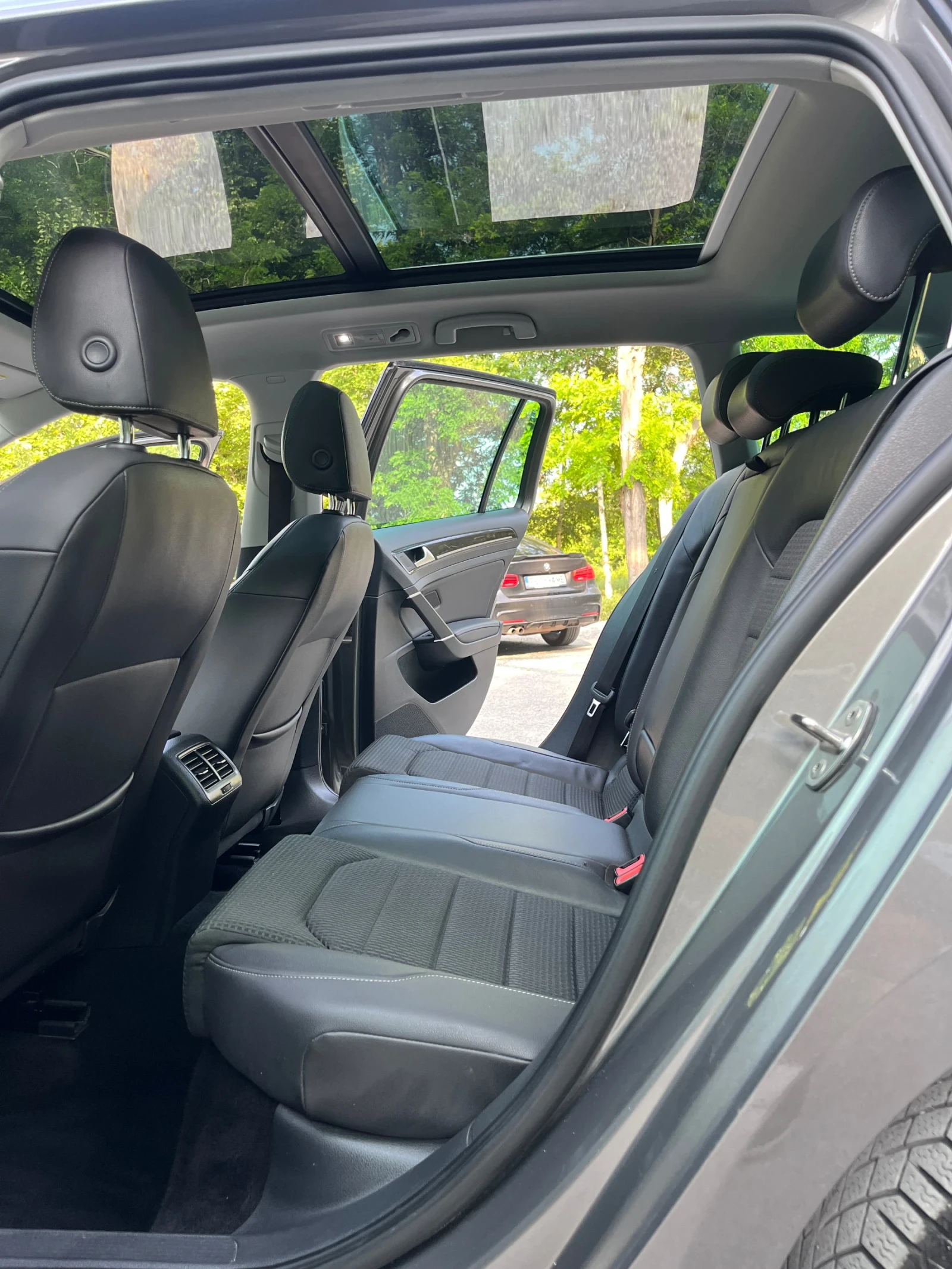VW Golf VW Golf 1.6TDI  LED XENON DISTRONIC HIGHLINE PANO - изображение 7