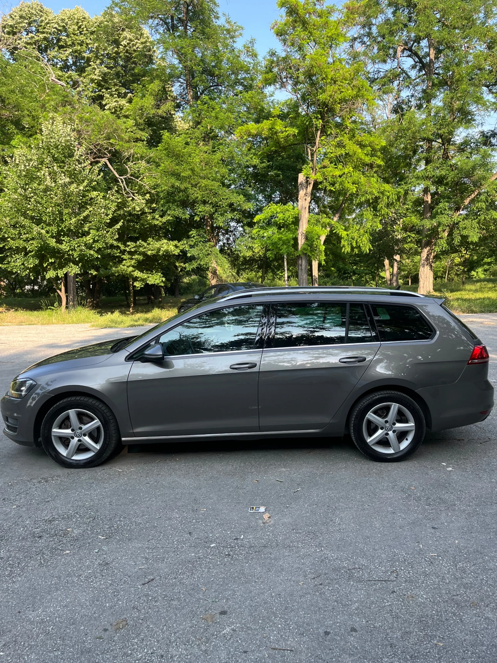 VW Golf VW Golf 1.6TDI  LED XENON DISTRONIC HIGHLINE PANO - изображение 5