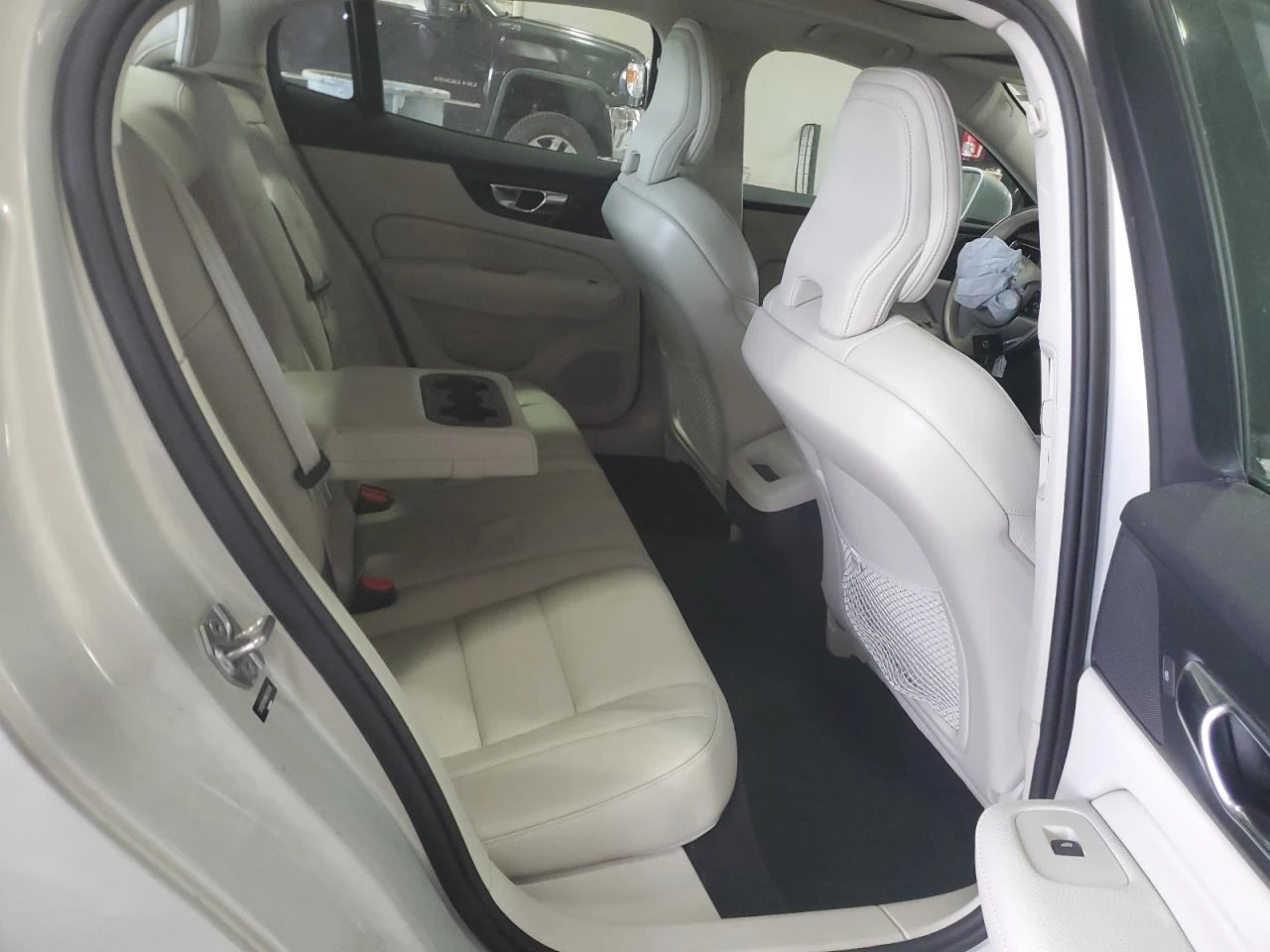 Volvo S60  - изображение 10