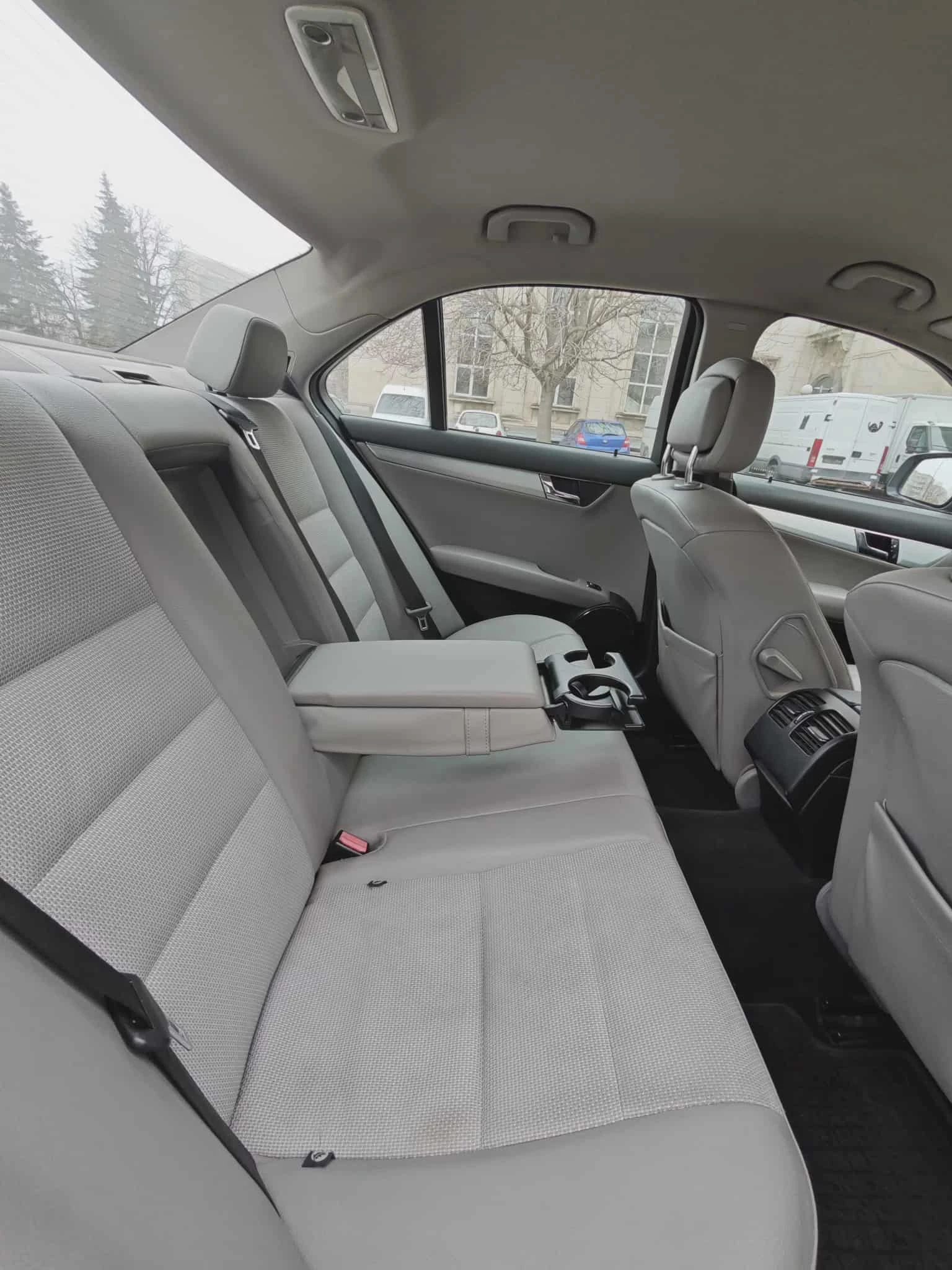 Mercedes-Benz C 220  - изображение 10