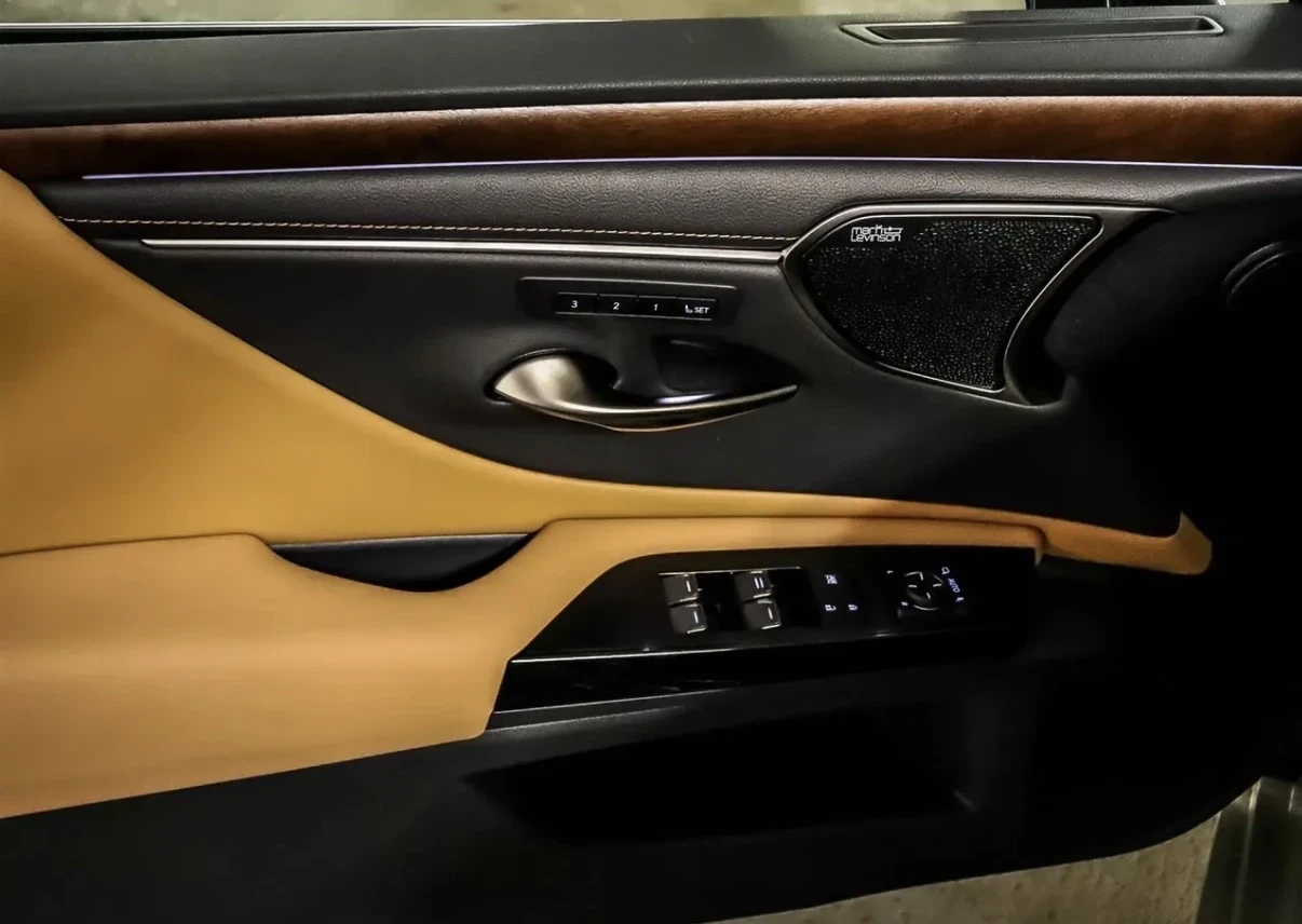 Lexus ES 300 Hybrid | Ultra Luxury | 9000KM |  | Mobile.bg � ����������� 7