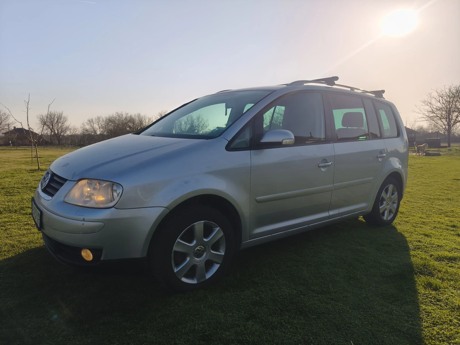 VW Touran 2.0 140, снимка 3 - Автомобили и джипове - 53843989