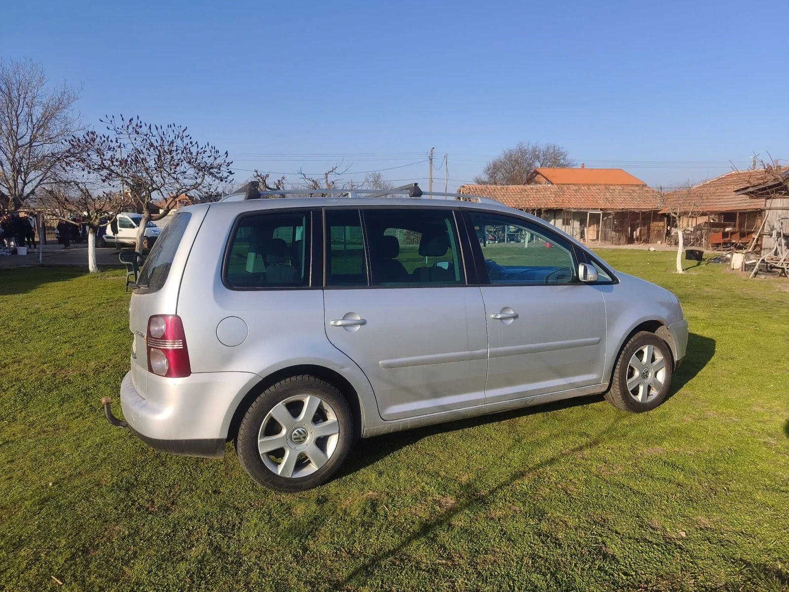 VW Touran 2.0 140, снимка 9 - Автомобили и джипове - 53843989