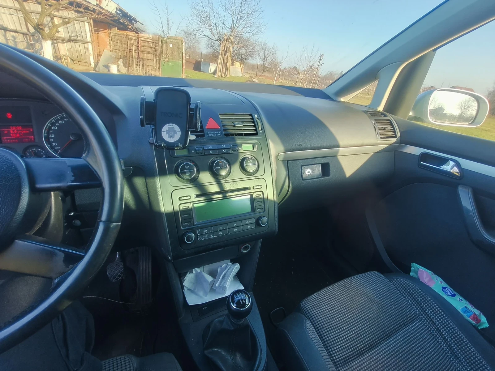 VW Touran 2.0 140, снимка 11 - Автомобили и джипове - 53843989