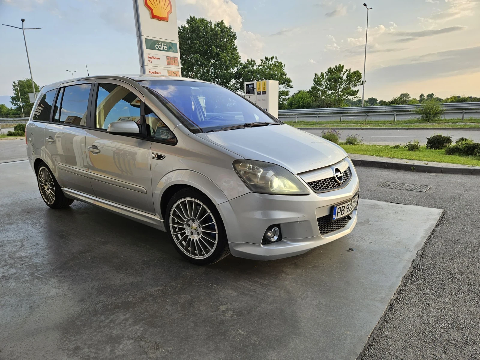Opel Zafira OPC, снимка 3 - Автомобили и джипове - 54152645