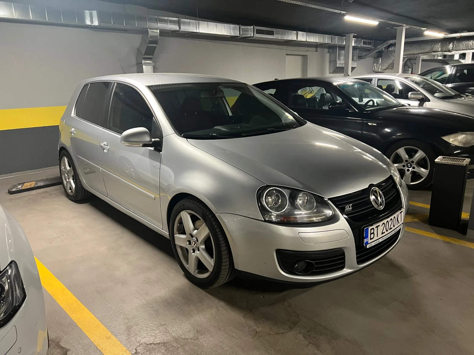 VW Golf 2.0TDI, снимка 4 - Автомобили и джипове - 54319393
