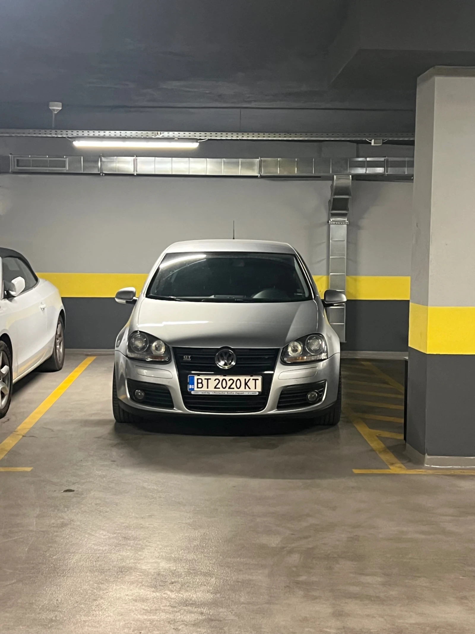 VW Golf 2.0TDI, снимка 2 - Автомобили и джипове - 54319393