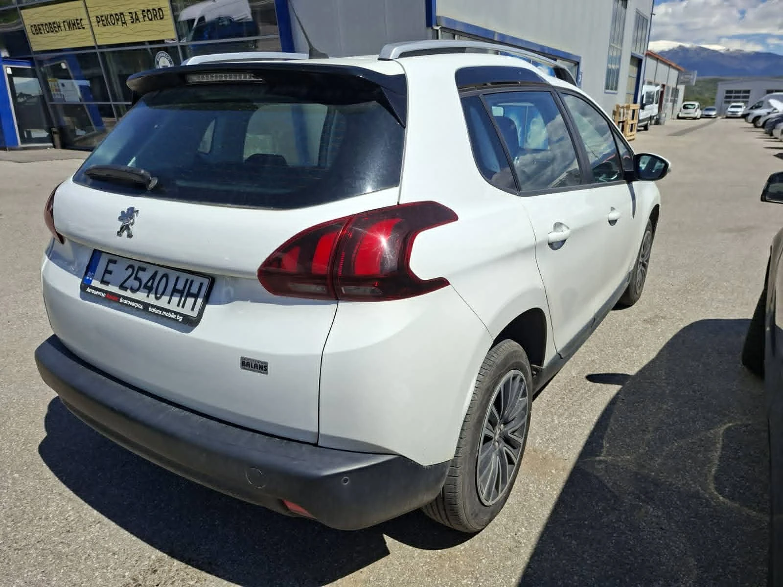 Peugeot 2008 1.5, снимка 4 - Автомобили и джипове - 54357957