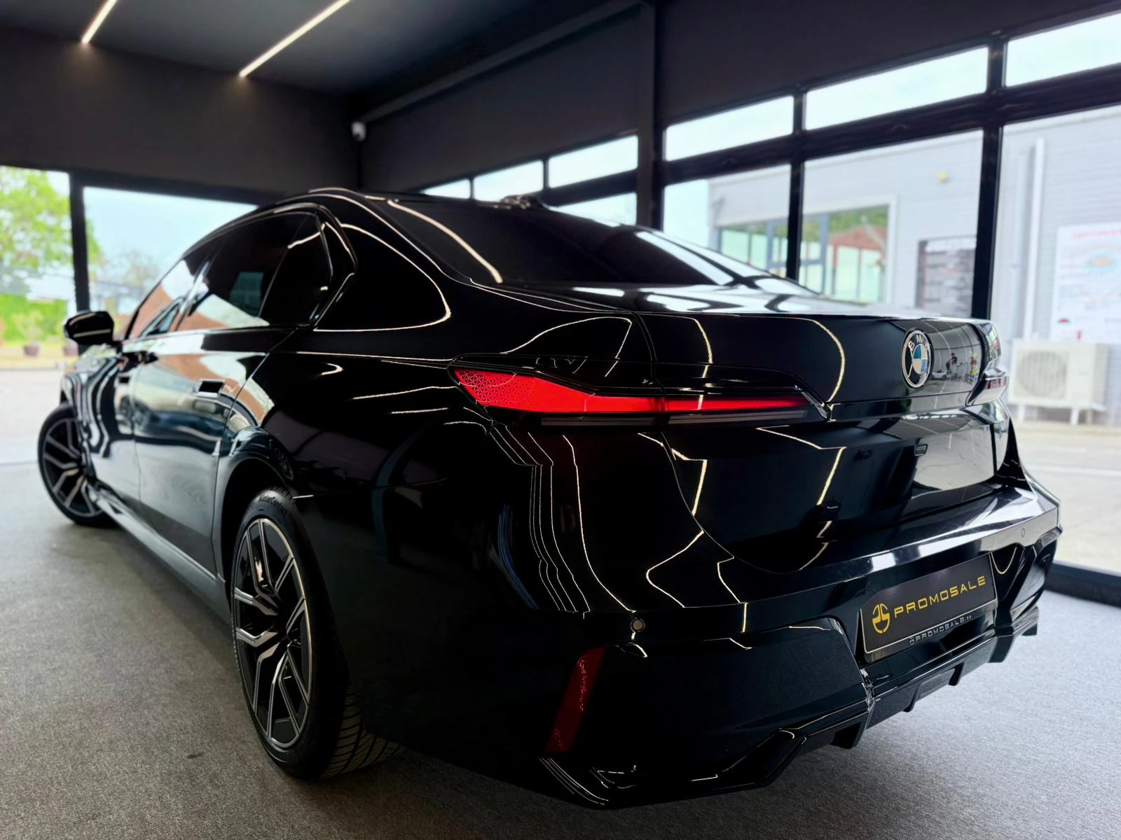 BMW 740 d* xDrive* B&W* HuD* ��������* 360* ������ | Mobile.bg � ����������� 4