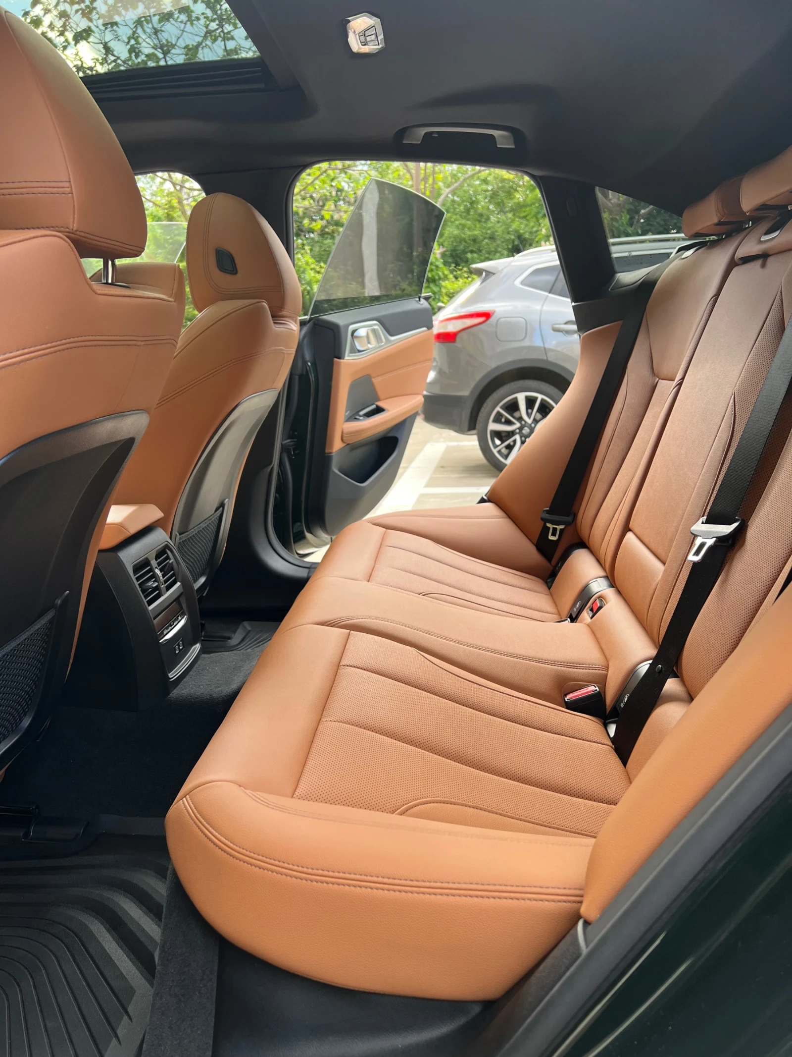 BMW i4 М50 M Sport Pro | Harman Kardon | Laserlight, снимка 8 - Автомобили и джипове - 54731688