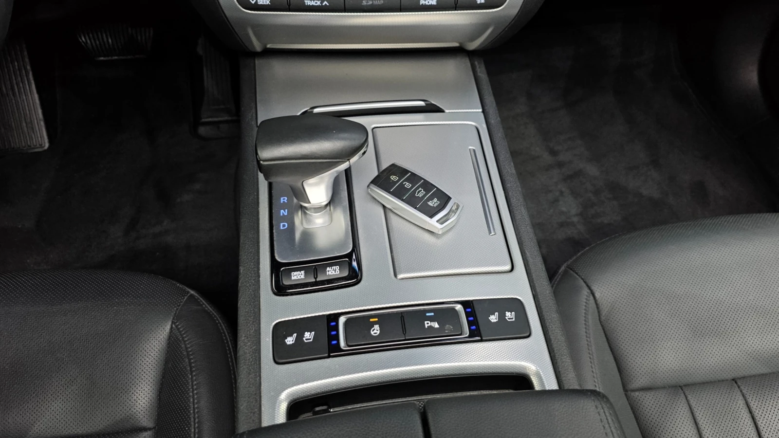 Genesis G80 LUXURY 3.3 GDi* ПОДГРЕВ ВОЛАН/СЕДАЛКИ, снимка 12 - Автомобили и джипове - 55648267