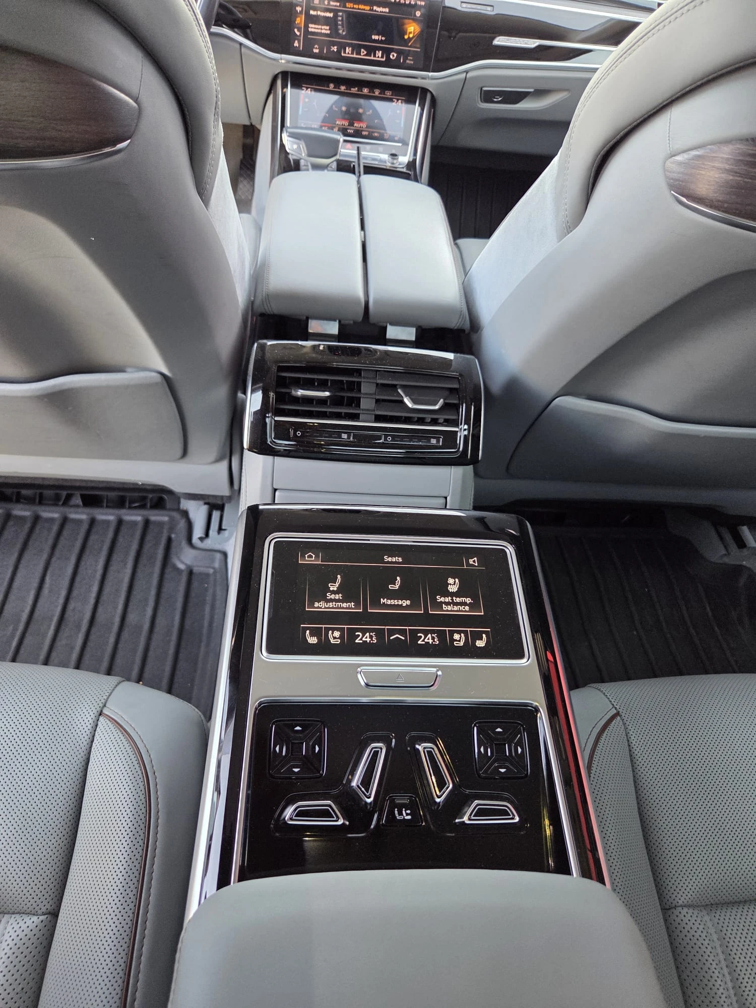 Audi A8, снимка 10 - Автомобили и джипове - 56522317
