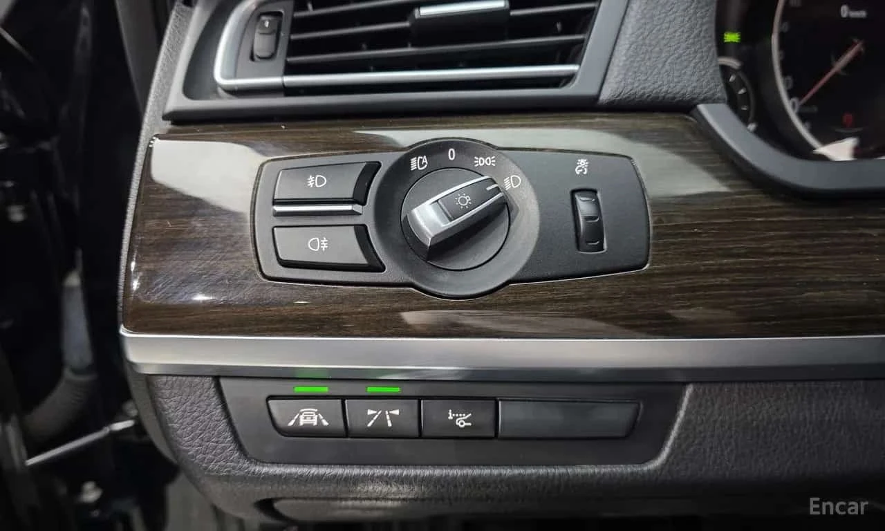 BMW 740 * 740d xDrive * ЦЕНА ДО БГ, снимка 12 - Автомобили и джипове - 56624595