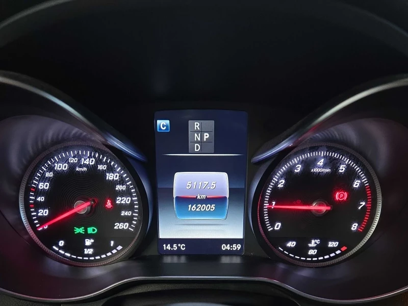 Mercedes-Benz GLC 300 AMG-line* Камера* Blind spot* Пано* Подгрев, снимка 10 - Автомобили и джипове - 52357136