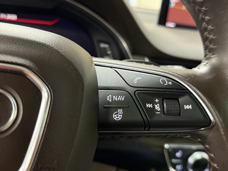 Audi Q7 3.0 TFSI Quattro / TECHNIK / PANO / 7 SEATS / BOSE, снимка 9 - Автомобили и джипове - 52749612