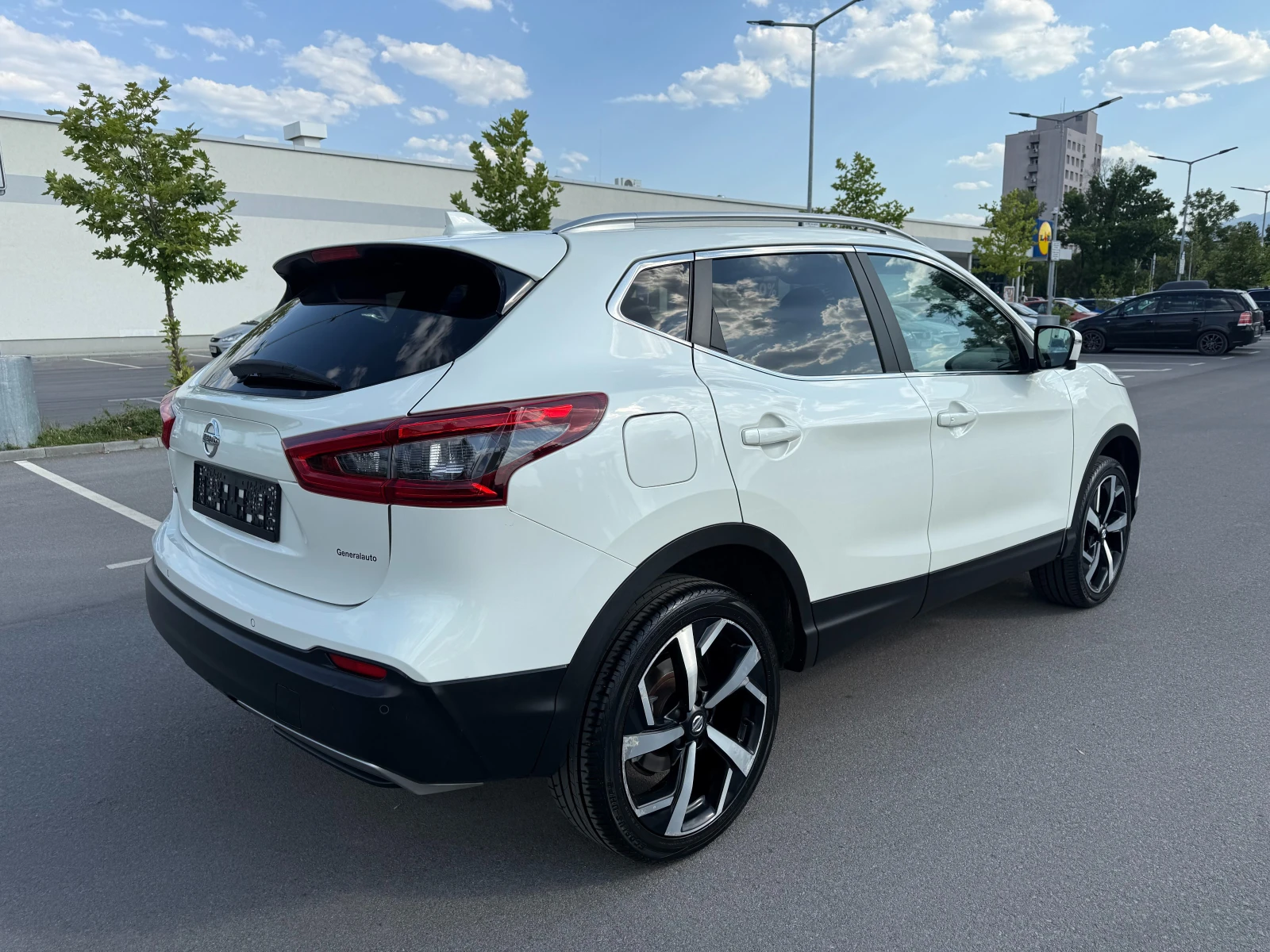 Nissan Qashqai 1.6dci* FACELIFT* FULL*  - изображение 4