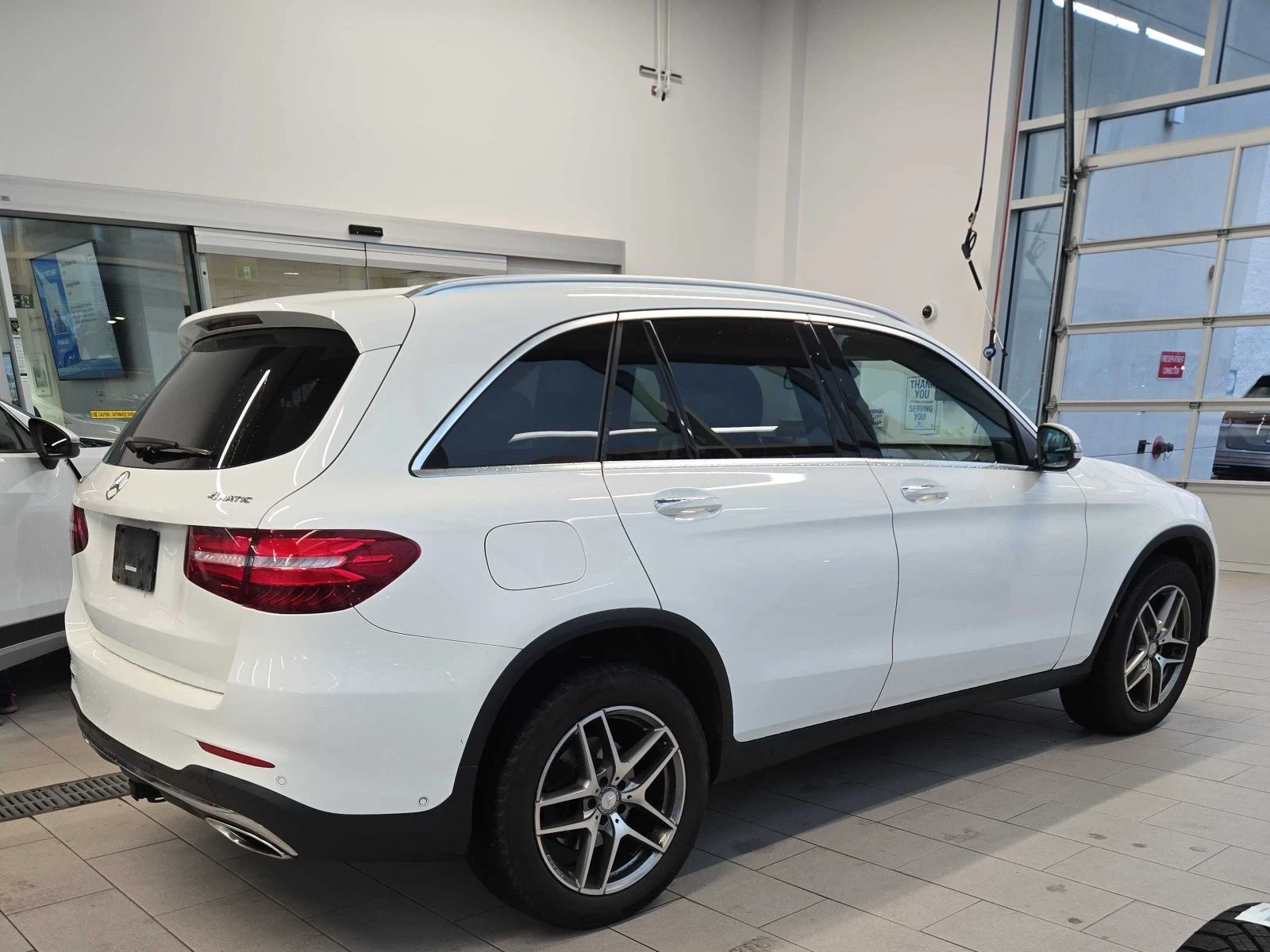 Mercedes-Benz GLC 300 AMG-line* Камера* Blind spot* Пано* Подгрев - изображение 4