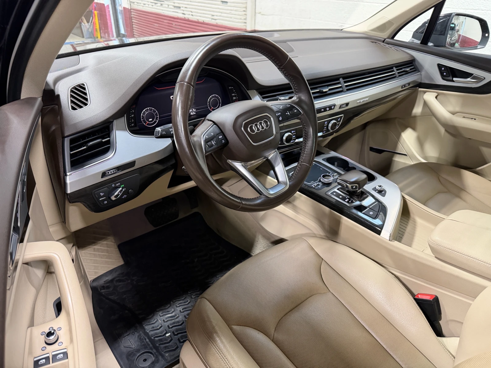 Audi Q7 3.0 TFSI Quattro / TECHNIK / PANO / 7 SEATS / BOSE - изображение 6