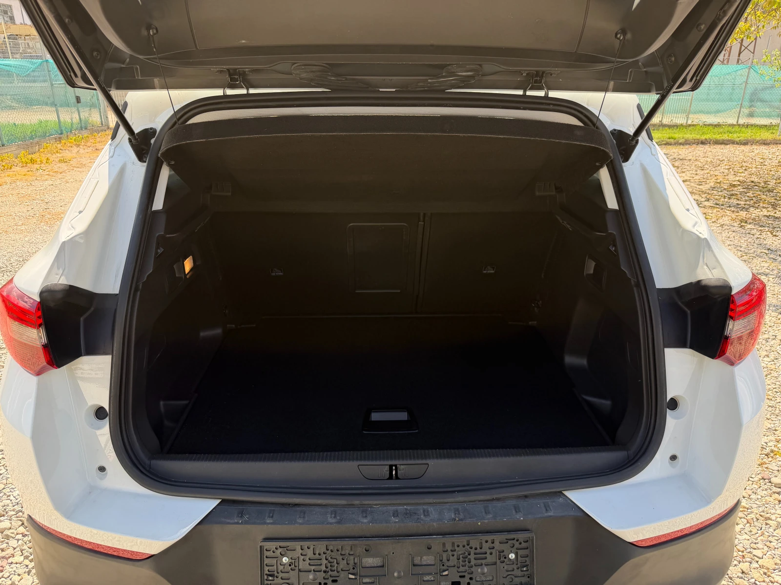 Opel Grandland X 1.6HDi 120/E6, снимка 14 - Автомобили и джипове - 53417067