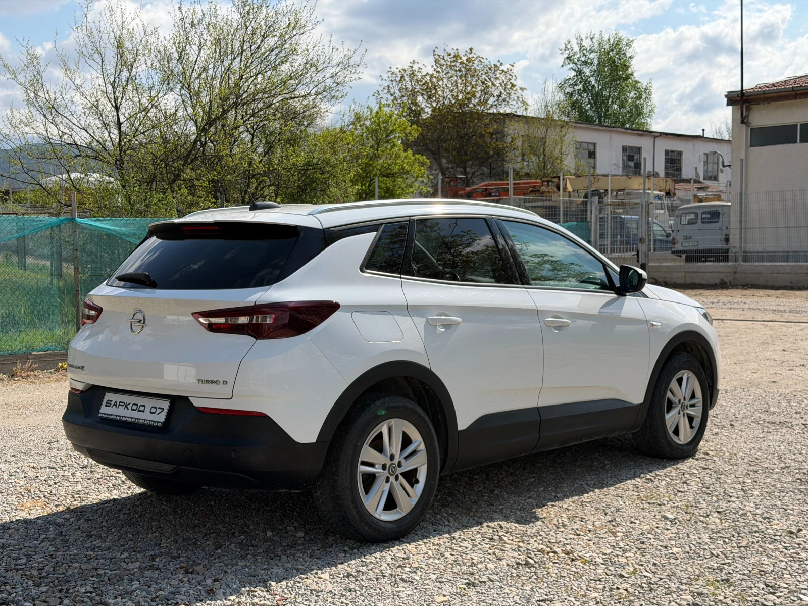 Opel Grandland X 1.6HDi 120/E6, снимка 4 - Автомобили и джипове - 53417067
