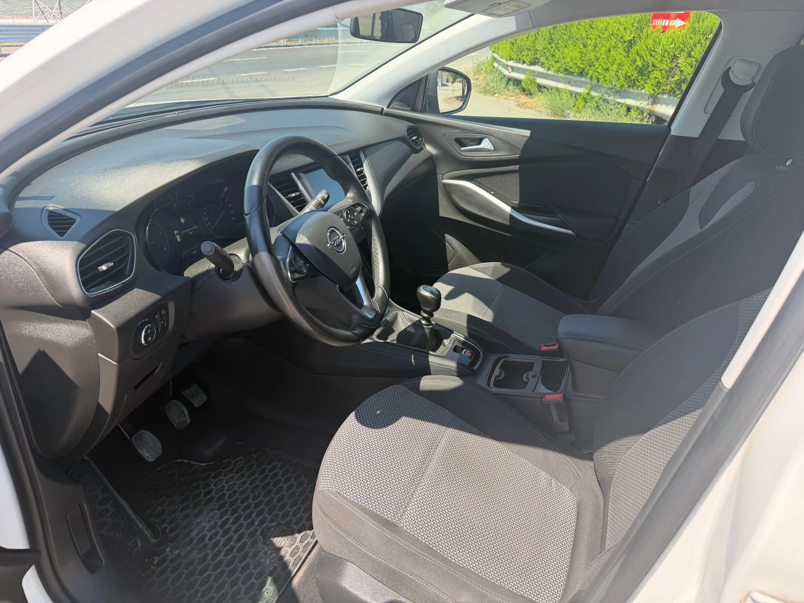 Opel Grandland X 1.6HDi 120/E6, снимка 9 - Автомобили и джипове - 53417067