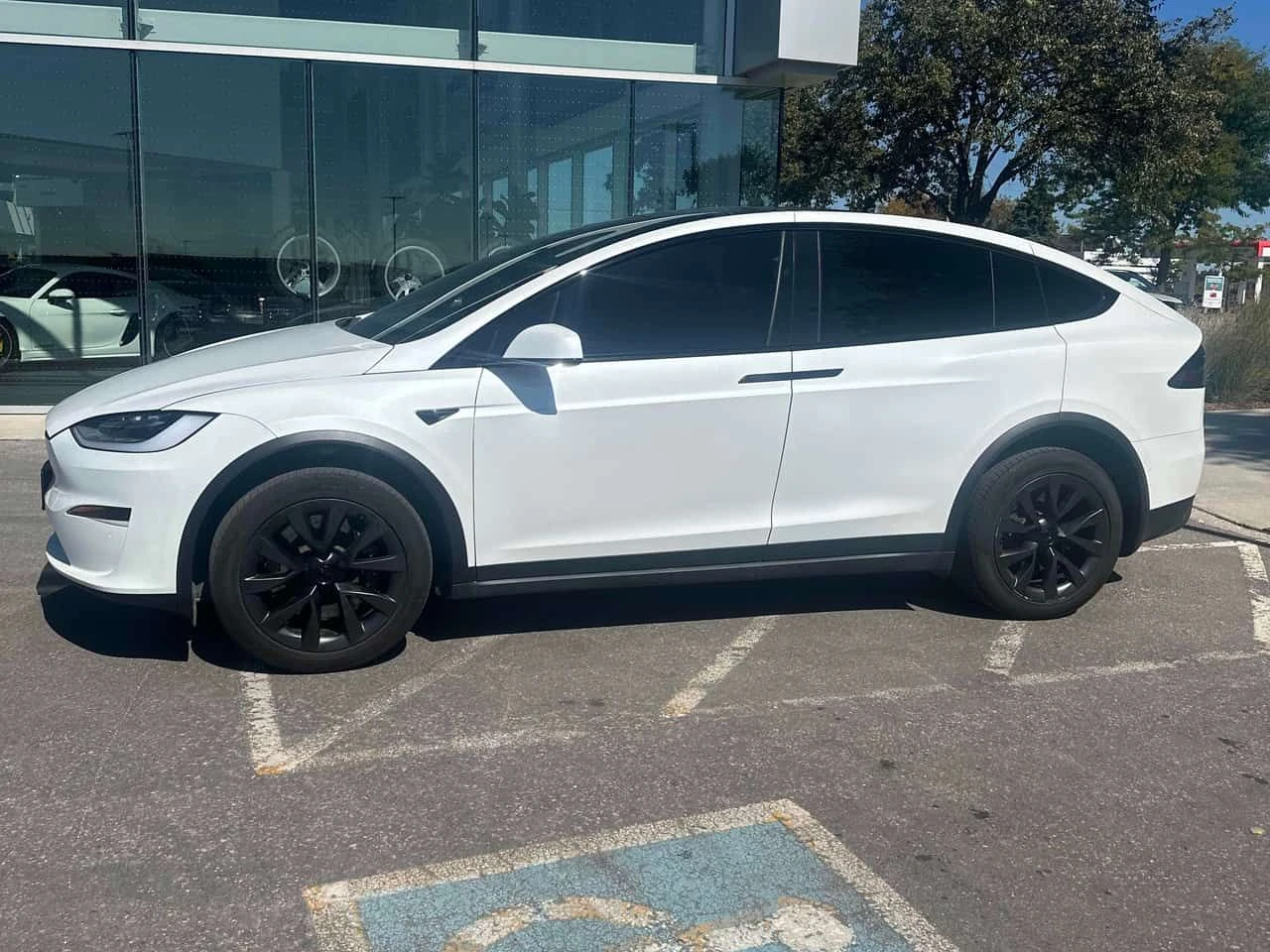 Tesla Model X * AWD * PANO* KEYLESS* ПОДГРЕВ* , снимка 2 - Автомобили и джипове - 53990329