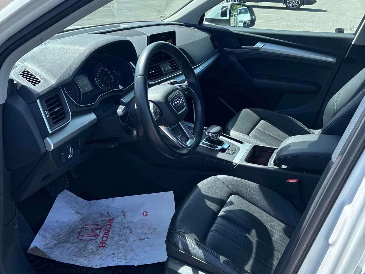Audi Q5 * Komfort * CARFAX * БЕЗ ПЪРВОНАЧАЛНА ВНОСКА, снимка 5 - Автомобили и джипове - 54776796