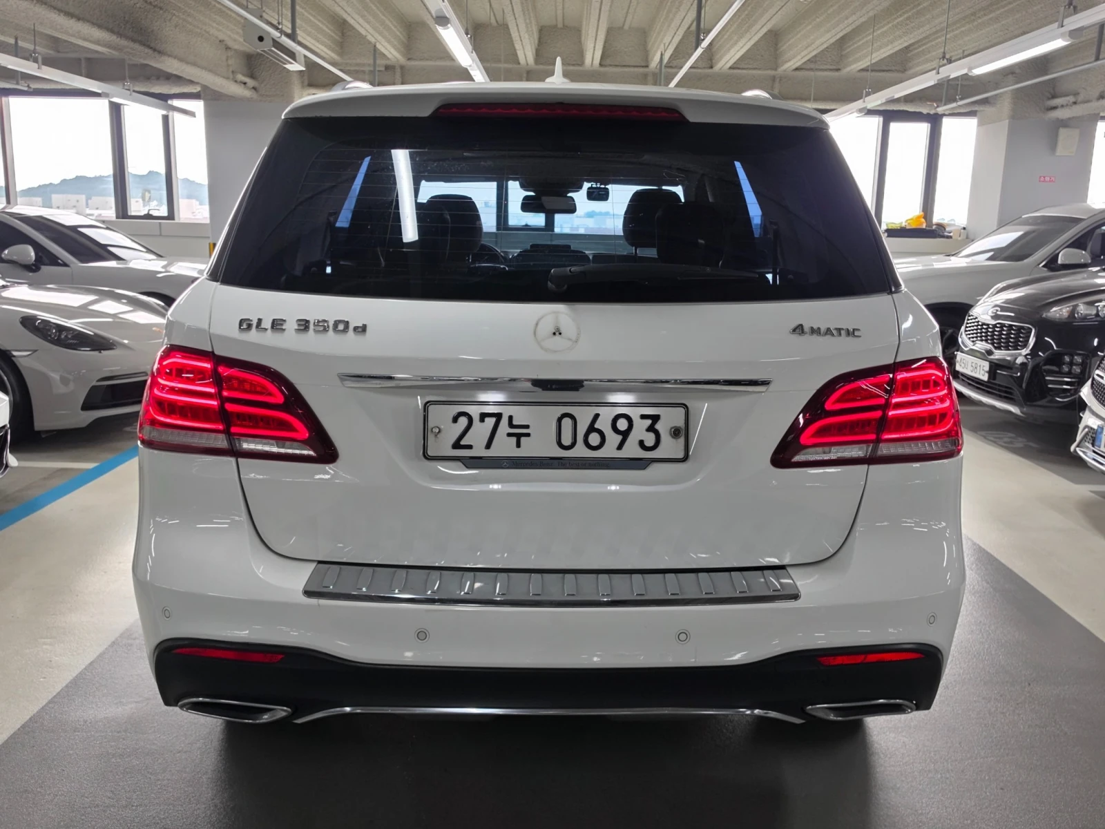 Mercedes-Benz GLE 350 d 4MATIC* ПОДГРЕВ* ОБДУХВАНЕ* PANORAMA, снимка 4 - Автомобили и джипове - 54983032