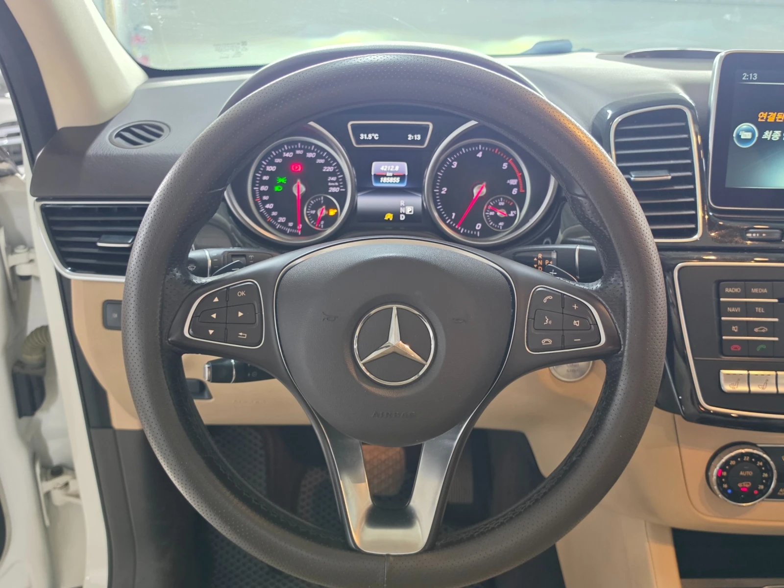 Mercedes-Benz GLE 350 d 4MATIC* ПОДГРЕВ* ОБДУХВАНЕ* PANORAMA, снимка 8 - Автомобили и джипове - 54983032