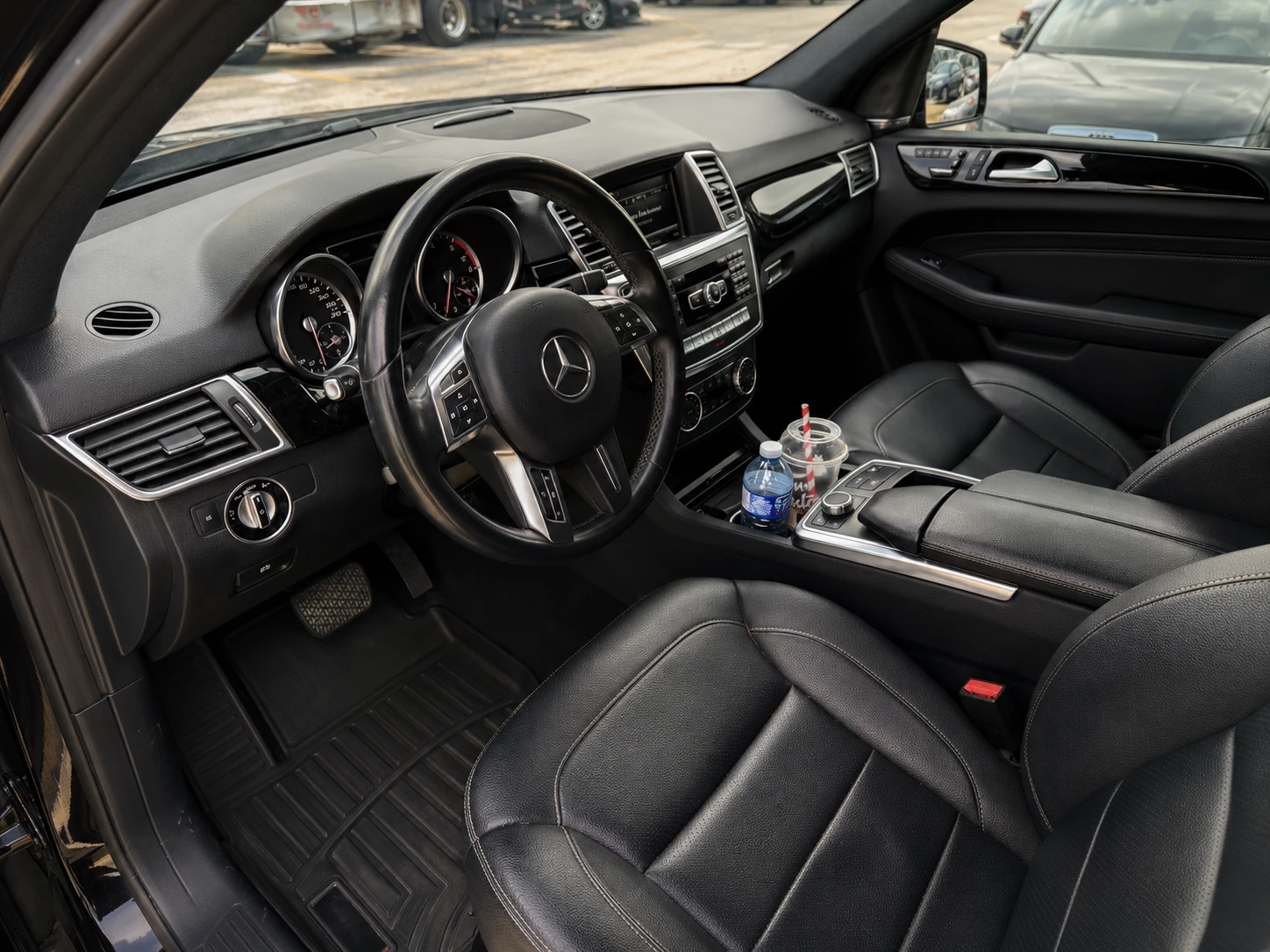 Mercedes-Benz ML 350 AMG| AirMatic| 360| Harman/Kardon| Keyless, снимка 7 - Автомобили и джипове - 55082953