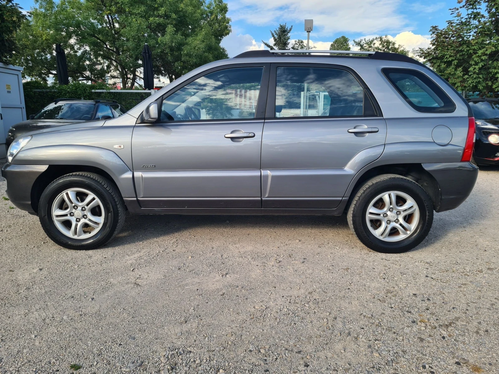 Kia Sportage 2.0CRDI 108p.s  4x4, снимка 8 - Автомобили и джипове - 55609641