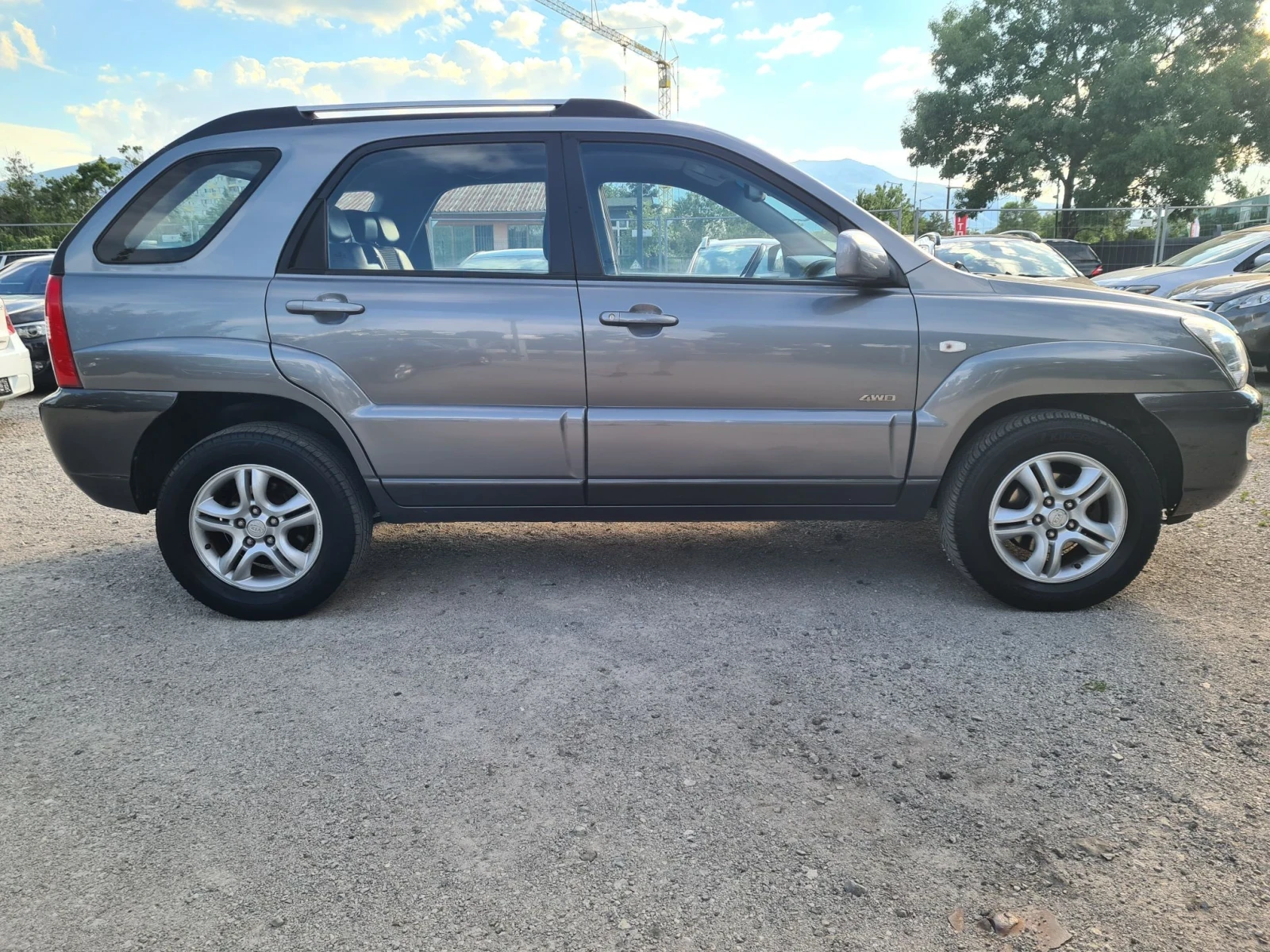 Kia Sportage 2.0CRDI 108p.s  4x4, снимка 4 - Автомобили и джипове - 55609641