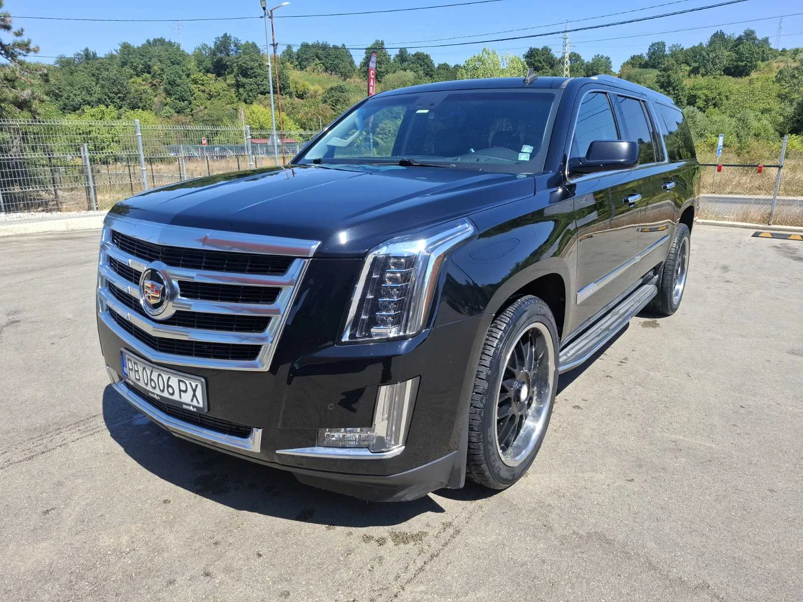 Cadillac Escalade Platinum, снимка 2 - Автомобили и джипове - 55731948