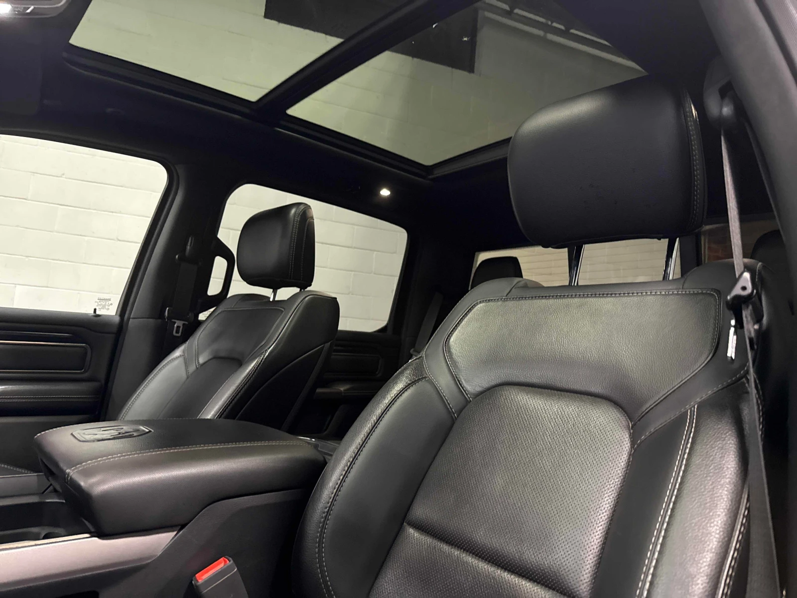 Dodge RAM 1500 * Sport * CARFAX * ОПЦИЯ ЗА ФИНАНСИРАНЕ , снимка 11 - Автомобили и джипове - 55899274