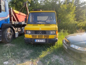     Mercedes-Benz 207 