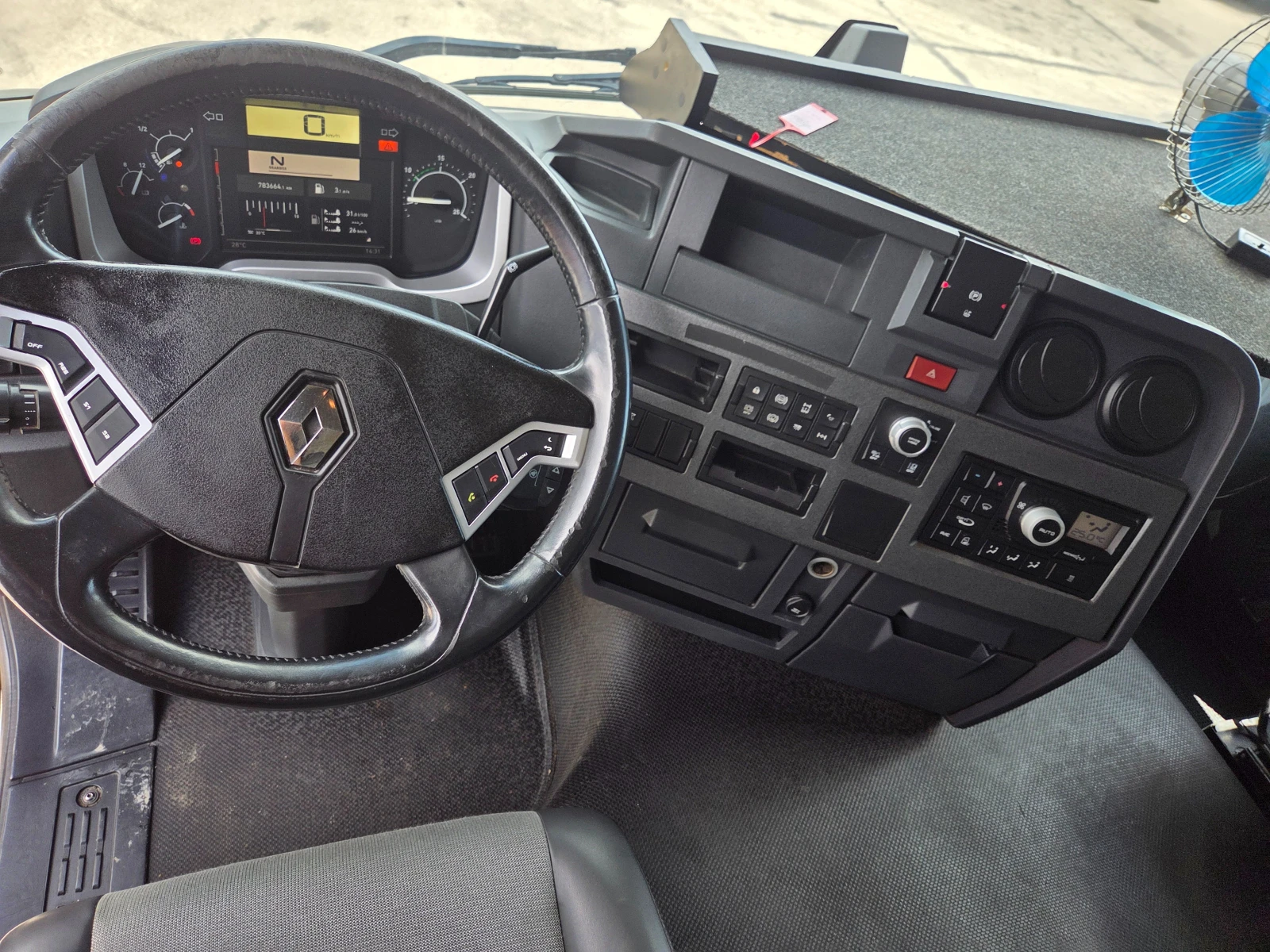 Renault T Стандартен-Ретардер, снимка 7 - Камиони - 55033750