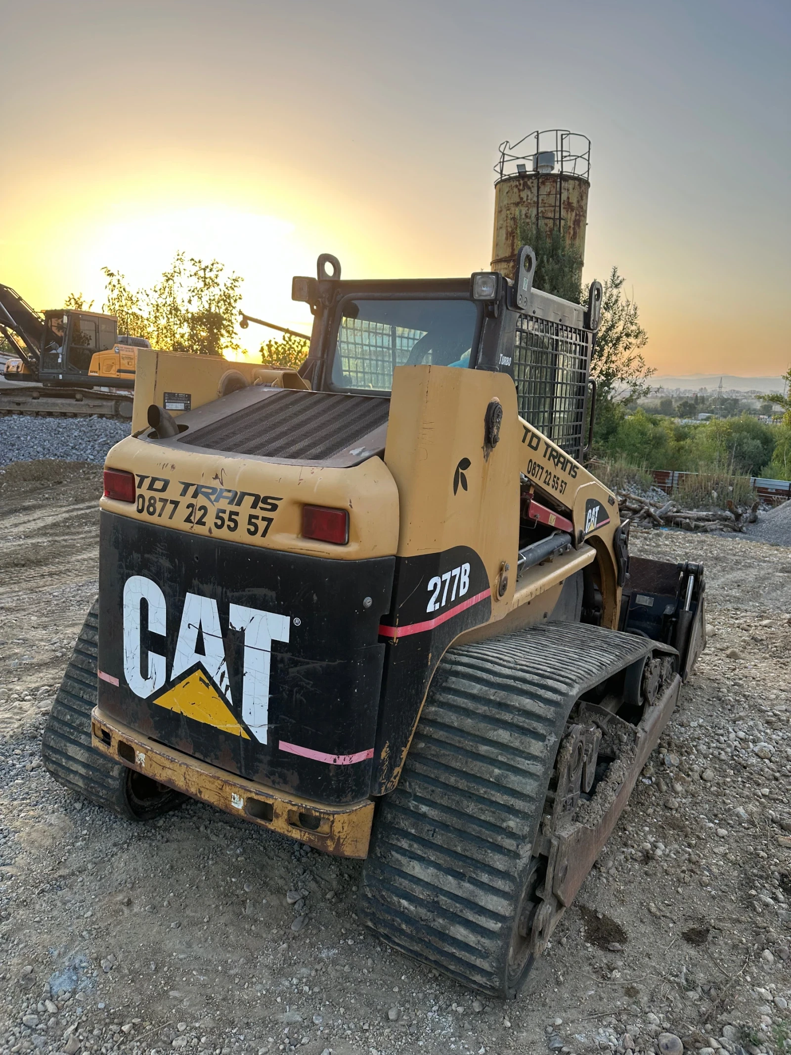 Мини челни товарачи Cat БАРТЕР, снимка 1