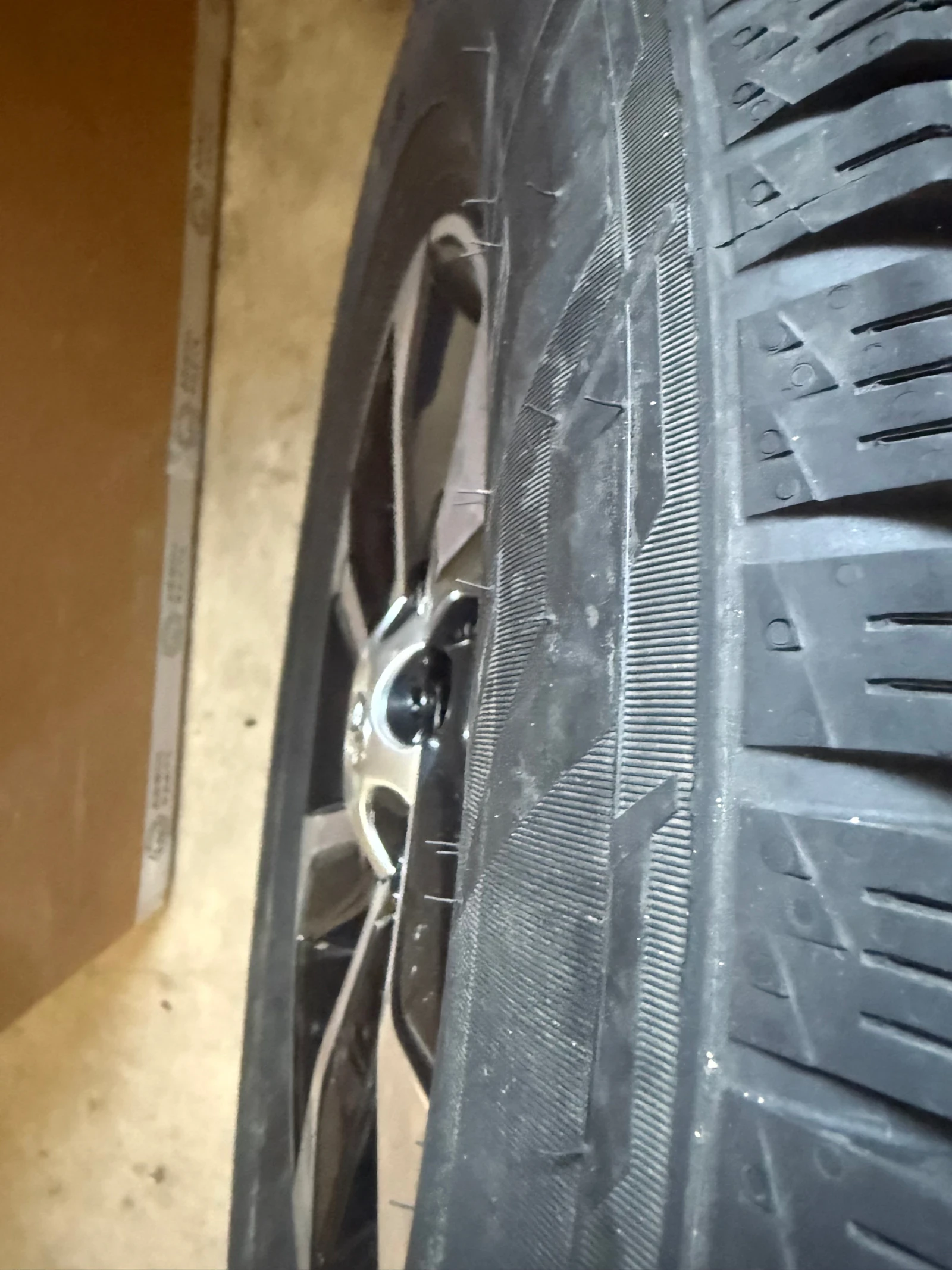 Гуми с джанти Nokian 265/65R17, снимка 10 - Гуми и джанти - 55451604
