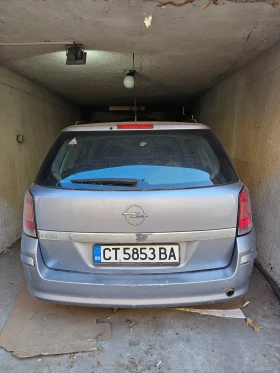 Opel Astra Комби, снимка 12