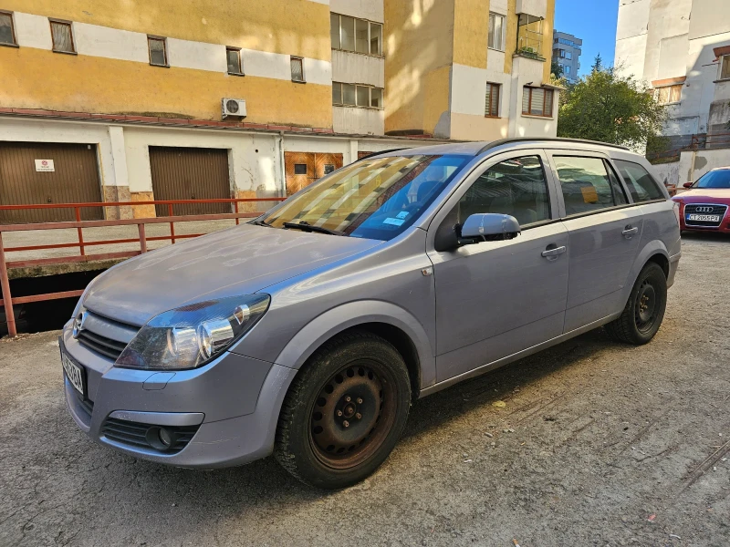 Opel Astra Комби, снимка 6 - Автомобили и джипове - 47672937